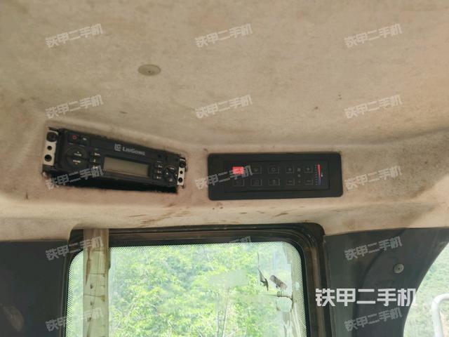 駕駛室頂部 外(駕駛室部分) 駕駛室頂部 外(駕駛室部分)