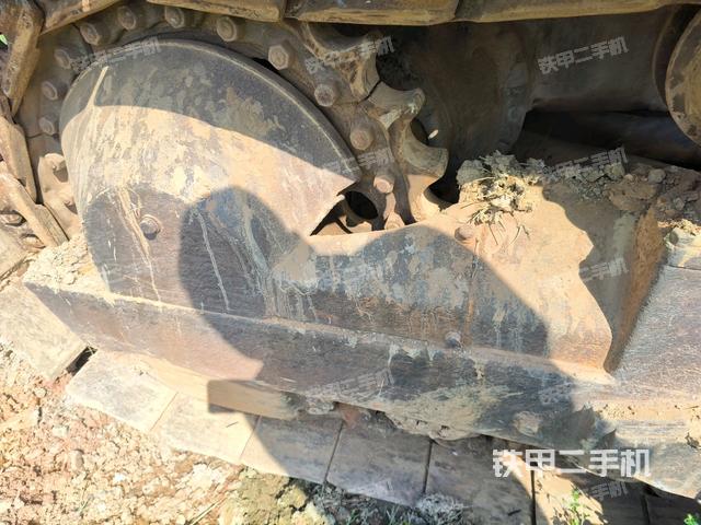 推土鏟右后(推土機(jī)底盤及工作裝置) 推土鏟右后(推土機(jī)底盤及工作裝置)