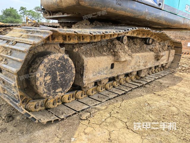 右側履帶整體（行走機構）