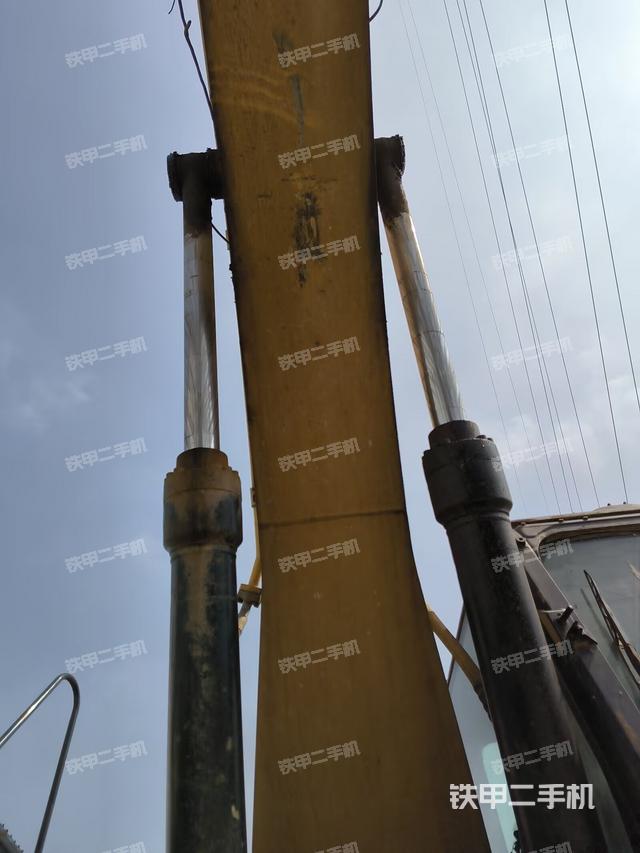 大臂油缸整體?豎拍(工作和回轉(zhuǎn)裝置) 大臂油缸整體?豎拍(工作和回轉(zhuǎn)裝置)