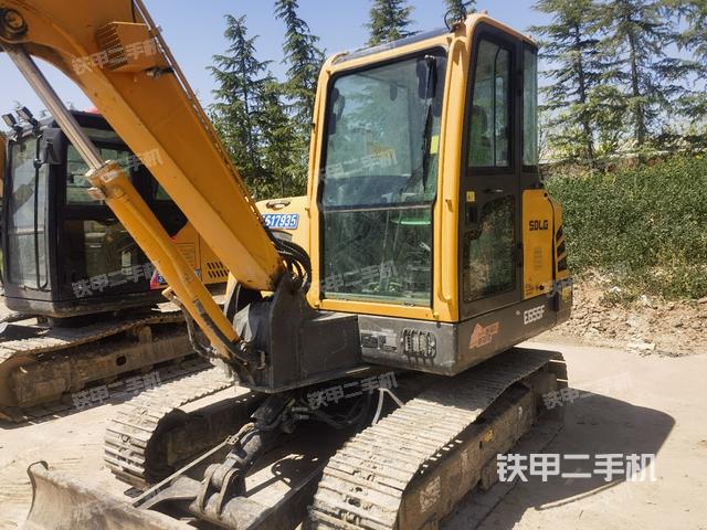 山東臨工E655F挖掘機(jī)