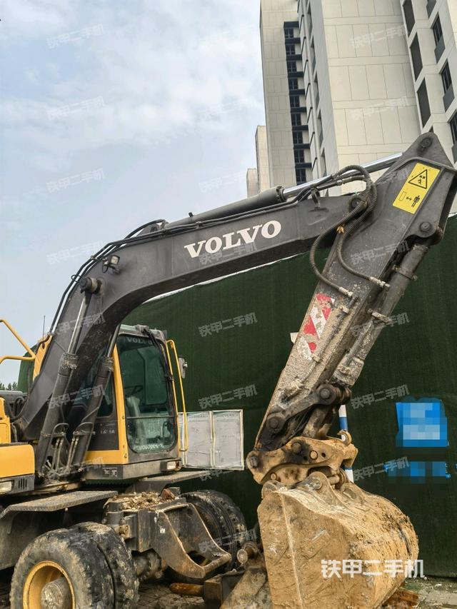 大臂整体 右侧（工作和回转装置）