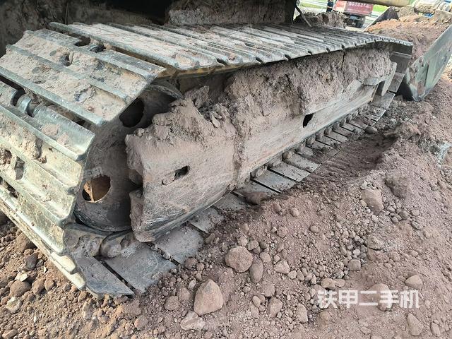 左侧履带整体 (行走机构) 左侧履带整体 (行走机构)