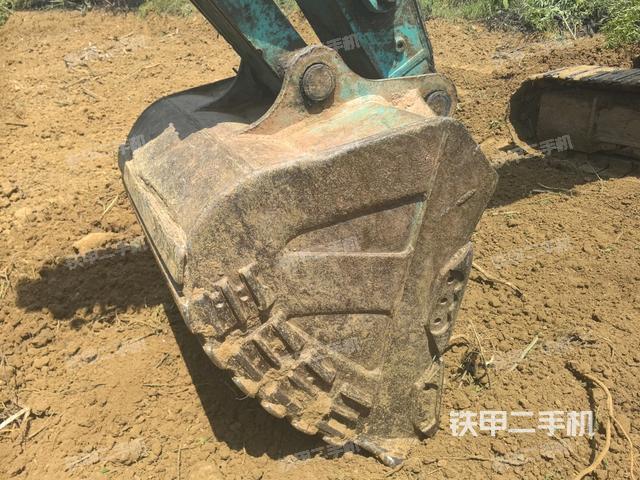 鏟斗45度(工作和回轉(zhuǎn)裝置) 鏟斗45度(工作和回轉(zhuǎn)裝置)