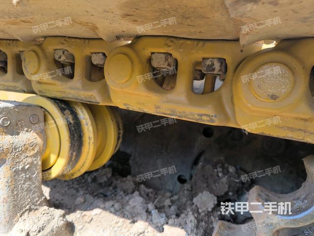 推土鏟右后(推土機底盤及工作裝置) 推土鏟右后(推土機底盤及工作裝置)