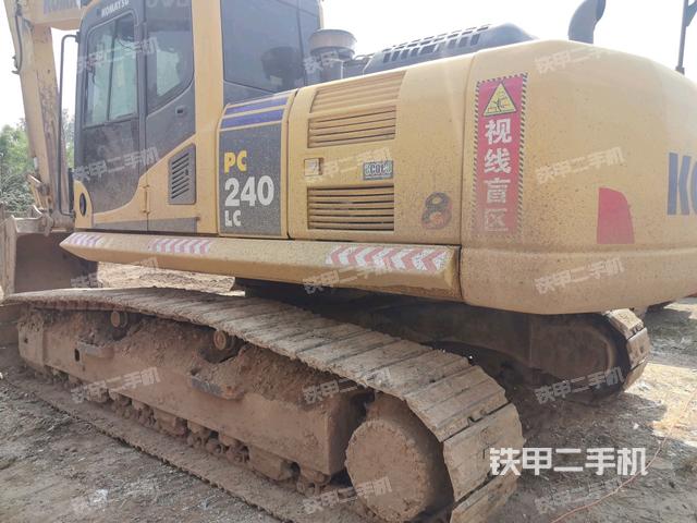小松PC240LC-8M0挖掘機