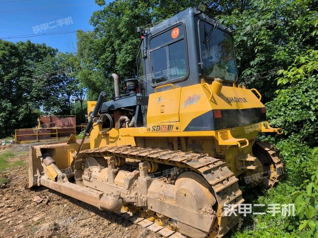 左后45°(推土機整車外觀) 左后45°(推土機整車外觀)