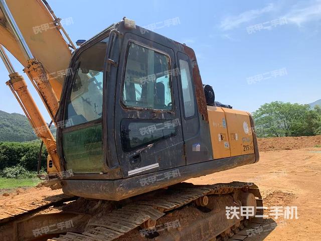 現(xiàn)代R215-7C挖掘機