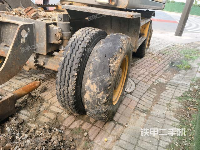 左侧履带整体 （行走机构）