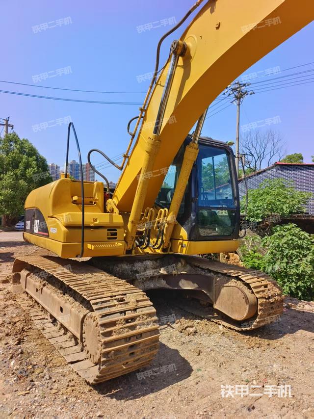 駕駛室整體（整機外觀）