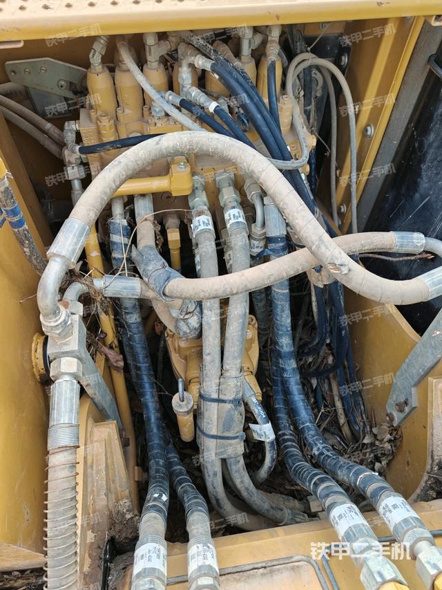 回轉(zhuǎn)馬達(dá)（上車部件）