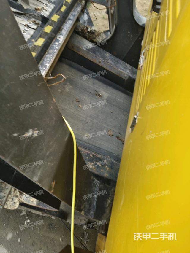 小時/里程表(駕駛室/操作室) 小時/里程表(駕駛室/操作室)