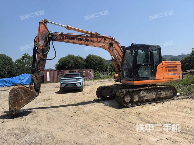 龍工LG6135挖掘機(jī)