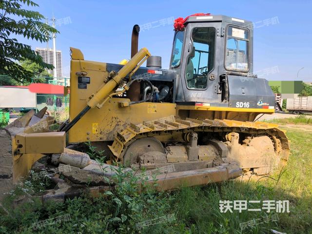 山推SD16標(biāo)準(zhǔn)型推土機