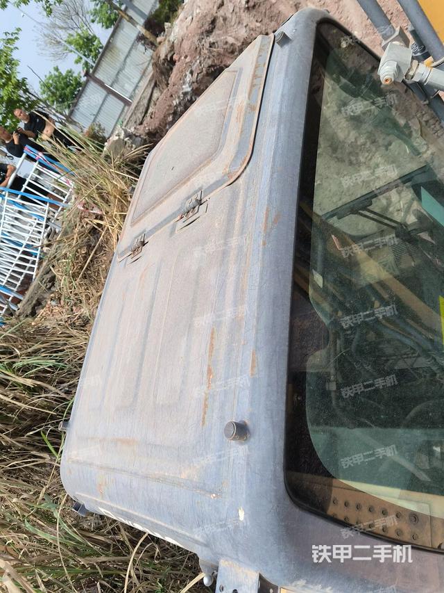 駕駛室頂部俯視(上車部件) 駕駛室頂部俯視(上車部件)