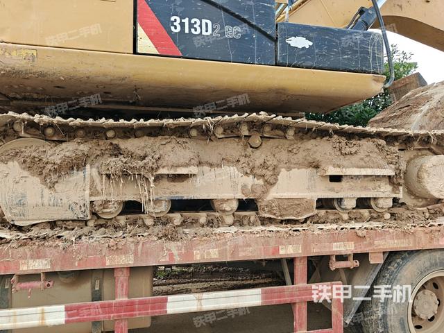 右驅(qū)動輪（行走機(jī)構(gòu)）