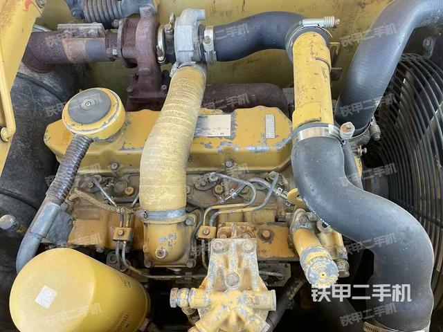 發(fā)動機(jī)整體俯視(整機(jī)外觀) 發(fā)動機(jī)整體俯視(整機(jī)外觀)