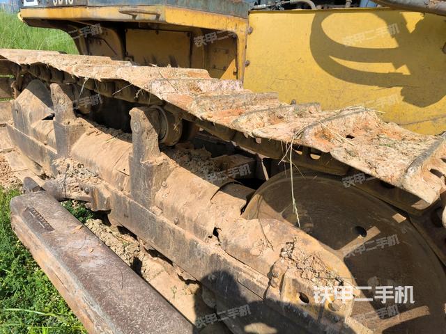 右引導(dǎo)輪(推土機(jī)底盤及工作裝置) 右引導(dǎo)輪(推土機(jī)底盤及工作裝置)
