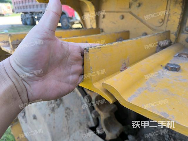 左引導(dǎo)輪(推土機底盤及工作裝置) 左引導(dǎo)輪(推土機底盤及工作裝置)