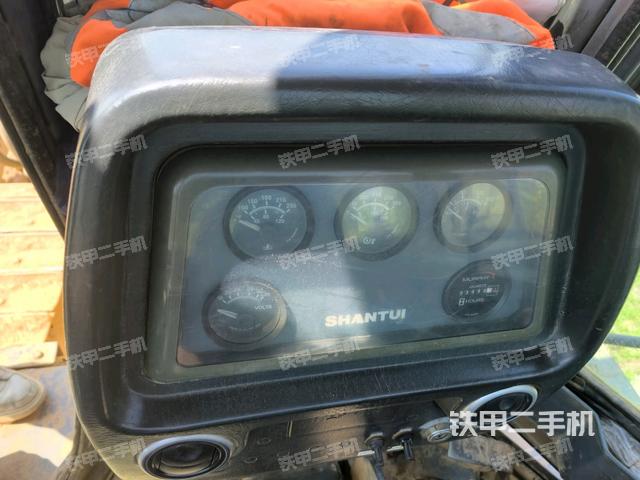 玻璃角標(biāo)(推土機駕駛室) 玻璃角標(biāo)(推土機駕駛室)
