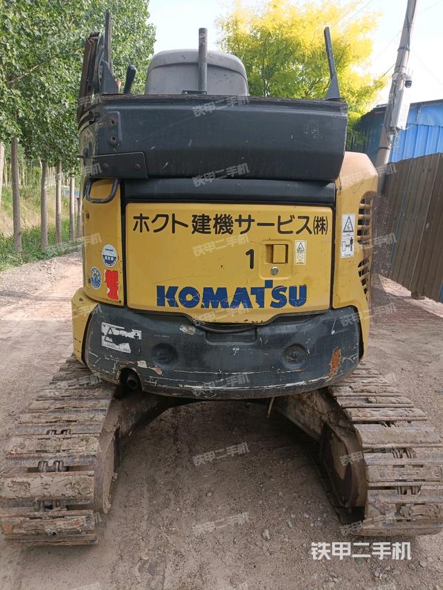 驾驶室整体(整机外观) 驾驶室整体(整机外观)