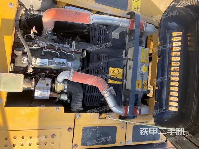 發(fā)動機整體俯視(整機外觀) 發(fā)動機整體俯視(整機外觀)