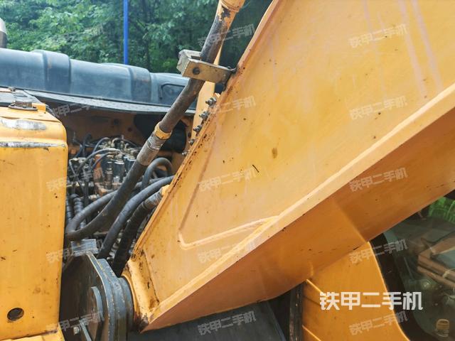 大臂根部?斜視(工作和回轉(zhuǎn)裝置) 大臂根部?斜視(工作和回轉(zhuǎn)裝置)