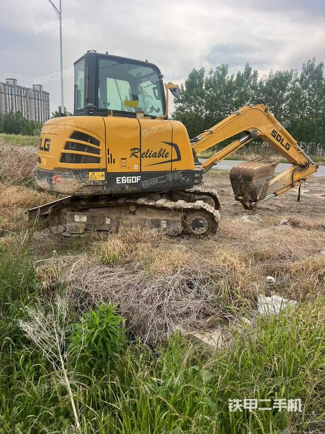 整机右后45°(整机外观) 整机右后45°(整机外观)