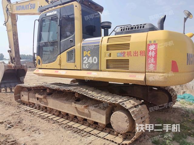小松PC240LC-8M0挖掘機(jī)