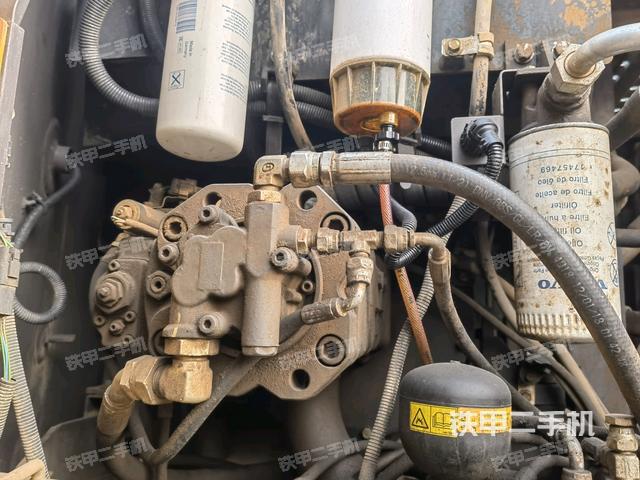 液压泵室（大件舱室）