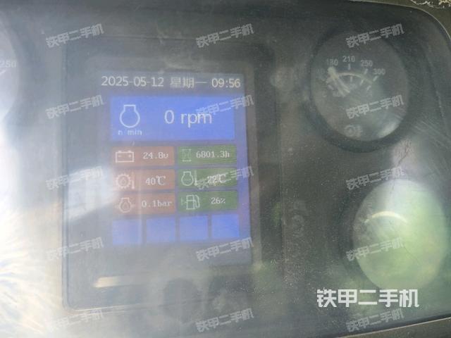 駕駛室左側(cè)全景照(推土機駕駛室) 駕駛室左側(cè)全景照(推土機駕駛室)