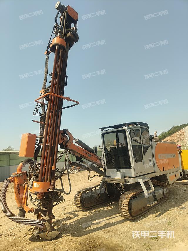 恒旺集團(tuán)HW938潛孔鉆機(jī)
