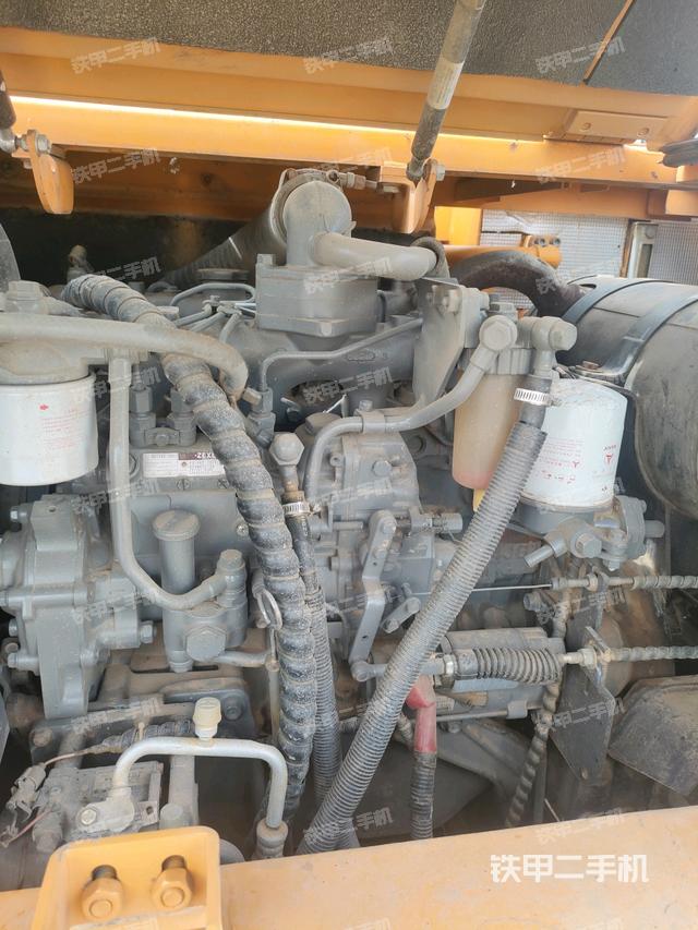 发动机整体俯视(整机外观) 发动机整体俯视(整机外观)