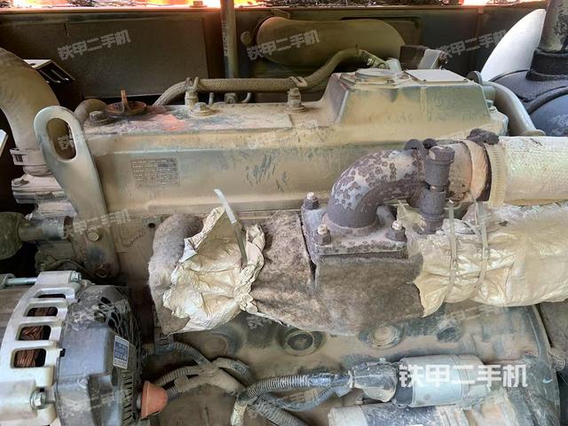 發(fā)動機整體俯視(整機外觀) 發(fā)動機整體俯視(整機外觀)