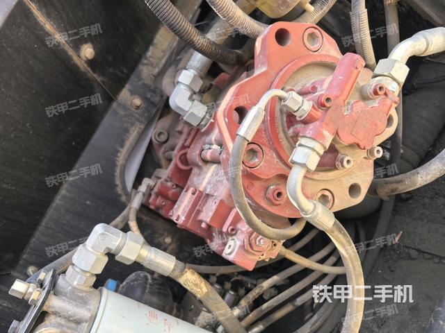 液壓泵斜45?左(大件艙室) 液壓泵斜45?左(大件艙室)