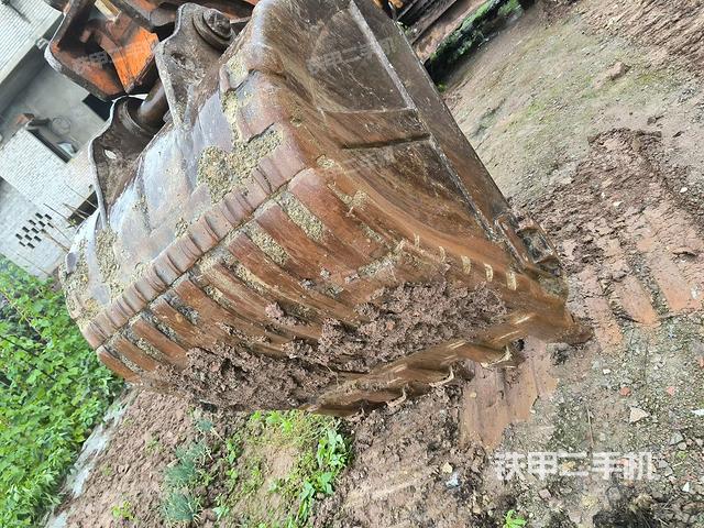 鏟斗45度(工作和回轉裝置) 鏟斗45度(工作和回轉裝置)