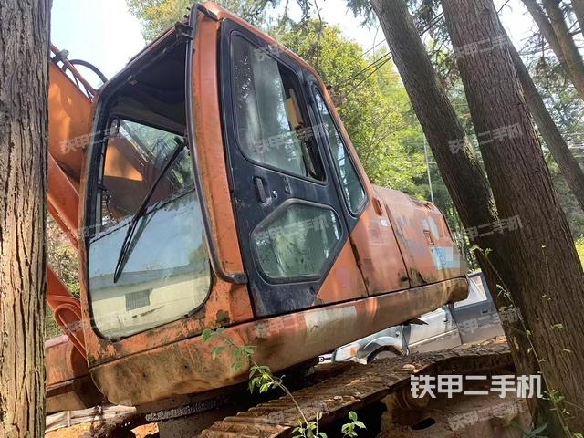 斗山DH220挖掘機(jī)