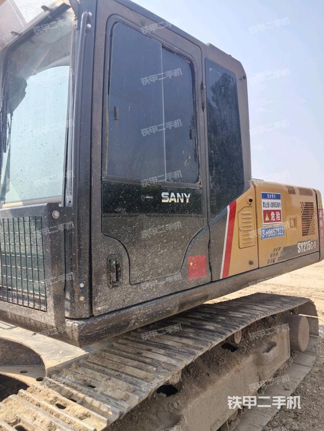 駕駛室整體（整機外觀）