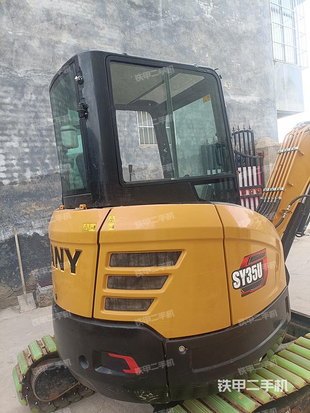 驾驶室顶部（整机外观）