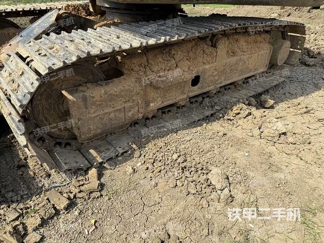 右側(cè)行走馬達蓋板(行走機構(gòu)) 右側(cè)行走馬達蓋板(行走機構(gòu))