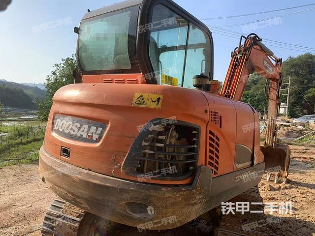 整機(jī)右后45°(整機(jī)外觀(guān)) 整機(jī)右后45°(整機(jī)外觀(guān))