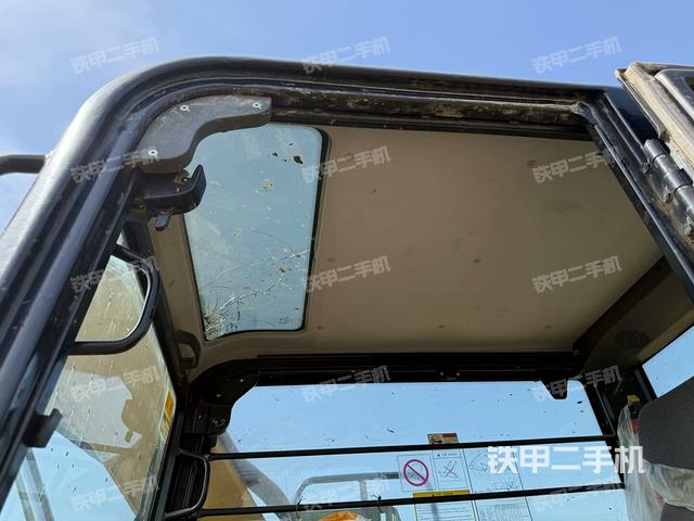 頂棚整體(駕駛室部分) 頂棚整體(駕駛室部分)