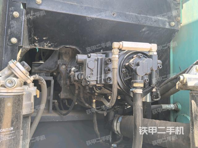 液壓泵斜45?左(大件艙室) 液壓泵斜45?左(大件艙室)