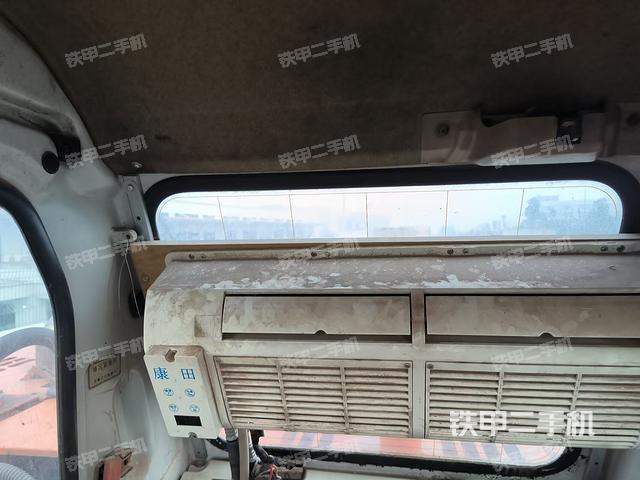 座椅后部(駕駛室部分) 座椅后部(駕駛室部分)
