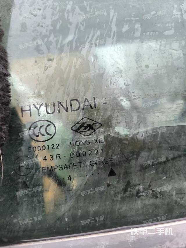 右側玻璃角標(駕駛室部分) 右側玻璃角標(駕駛室部分)