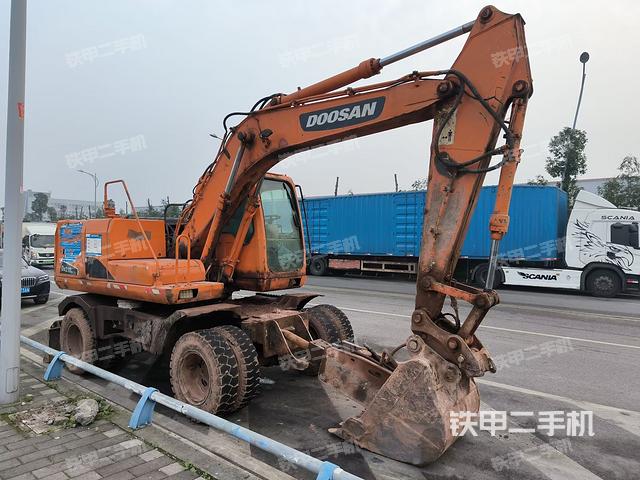 右前45(整機外觀) 右前45(整機外觀)