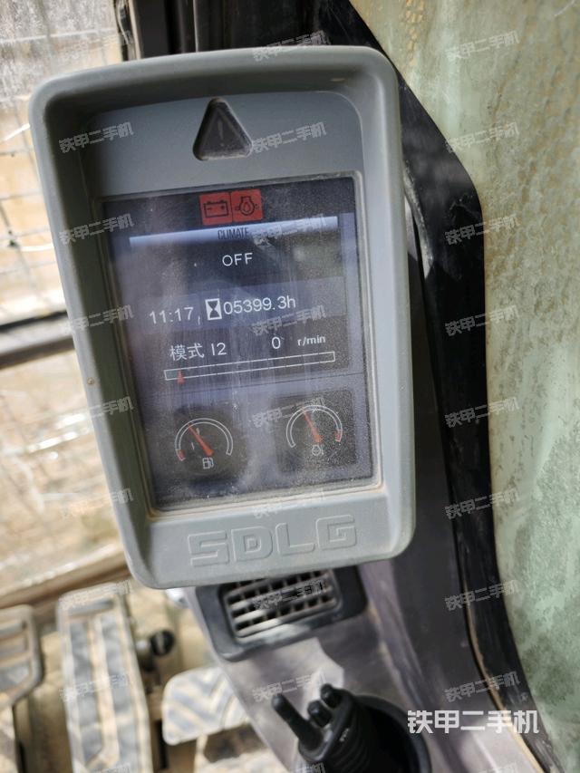 驾驶室整体(整机外观) 驾驶室整体(整机外观)