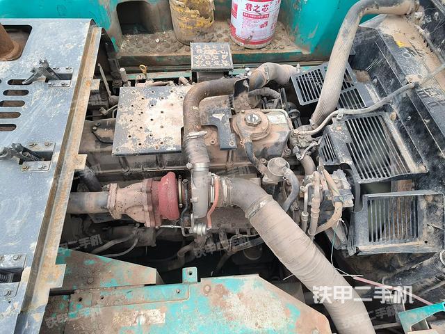 發(fā)動機室(上車部件) 發(fā)動機室(上車部件)