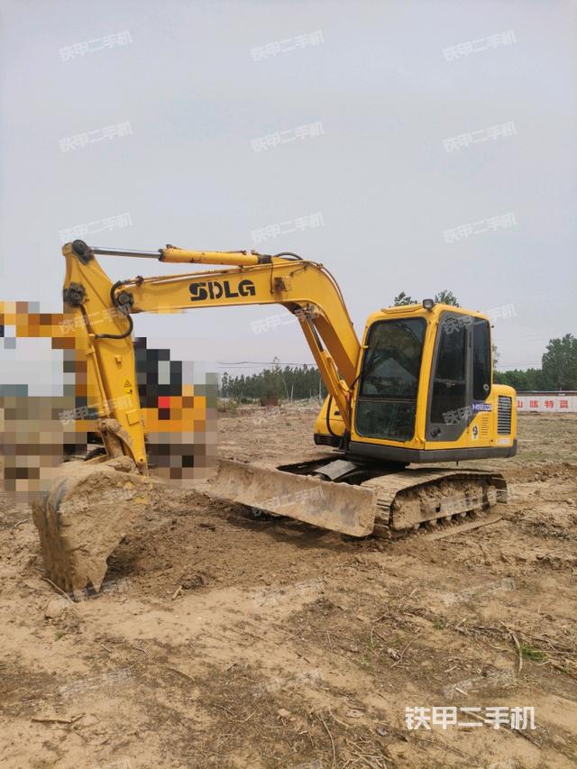山東臨工LG685挖掘機(jī)