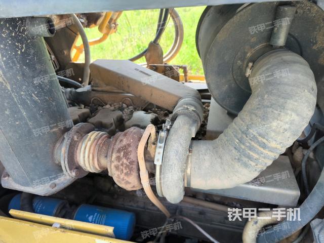 風(fēng)扇及皮帶(推土機(jī)發(fā)動機(jī)艙) 風(fēng)扇及皮帶(推土機(jī)發(fā)動機(jī)艙)